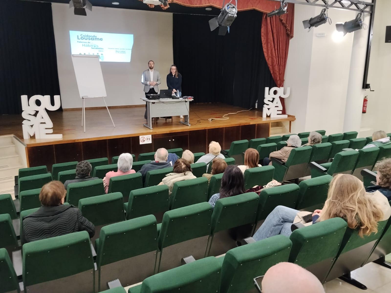 Gran participación en Lousame da charla sobre hábitos saudables, que terá continuidade en próximas datas